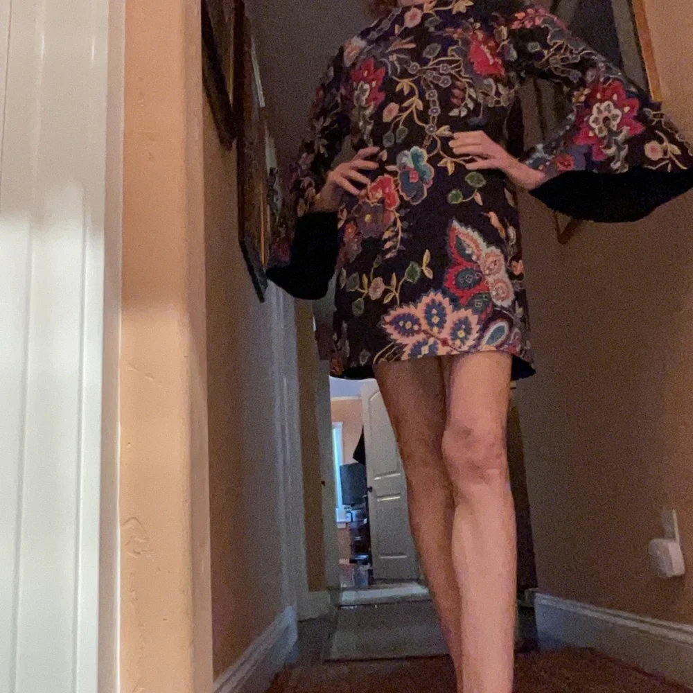 NWOT Floral ALICE & OLIVIA DRESS - Picture 8 of 11